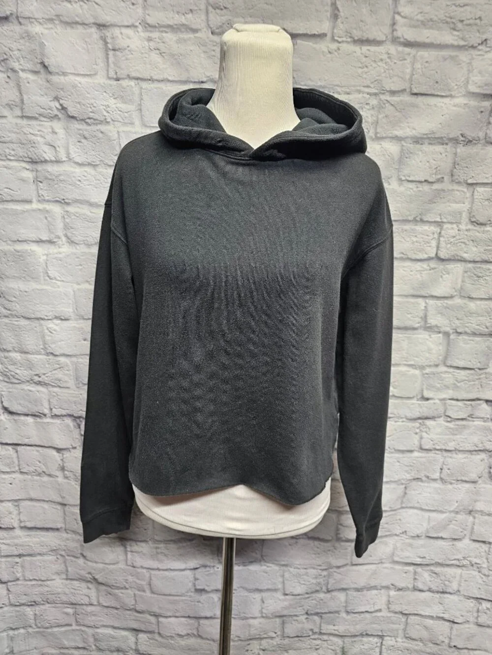 WILD FABLE XS GRAY GREEN HOODED BOXY CUT OFF RAW EDGE CROPPED FLEECE HOODIE - Picture 8 of 12